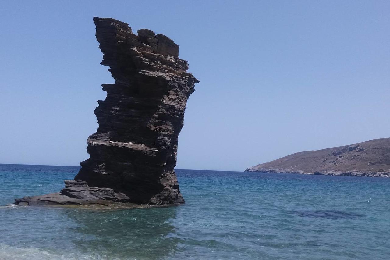 "Aura" Apt In Stone Tower 1690 • Andros Aidonia  Dış mekan fotoğraf